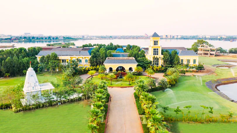 Fairway Golf & Lake Resort
